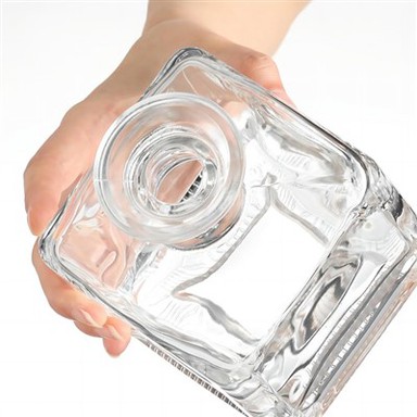 Staklena posuda za viski