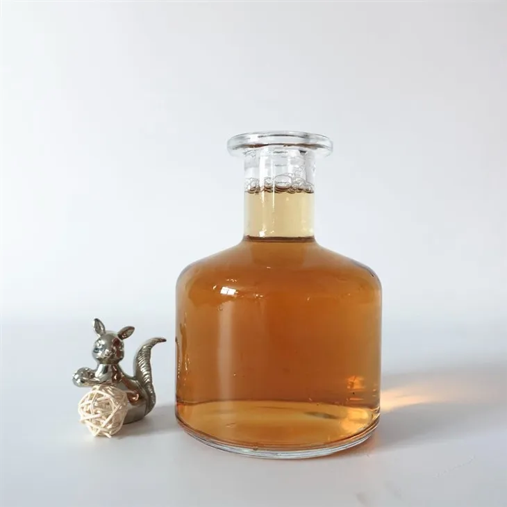 750ml 560g Crystal White Pot Trbušasta staklena boca za liker Tvornička cijena